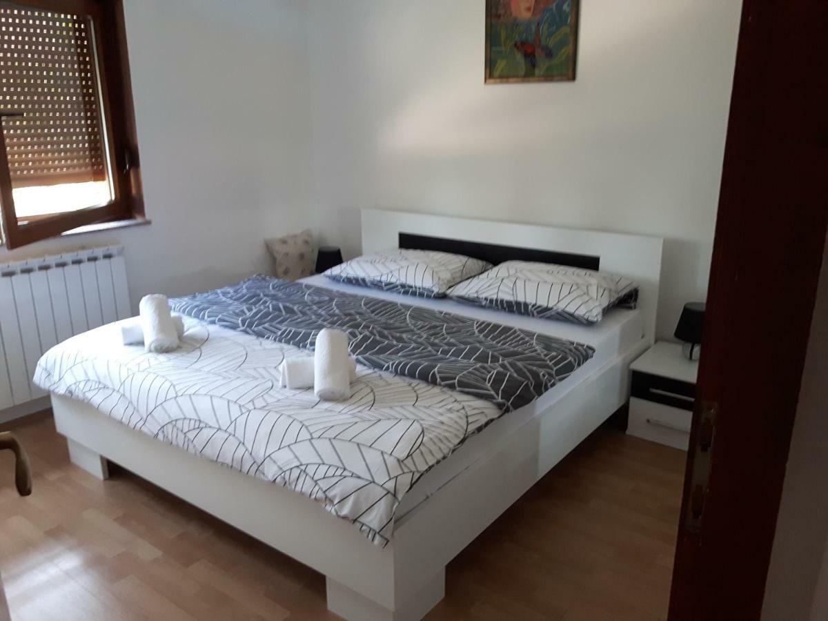 Apartman Petra & Tena Slunj Exterior photo